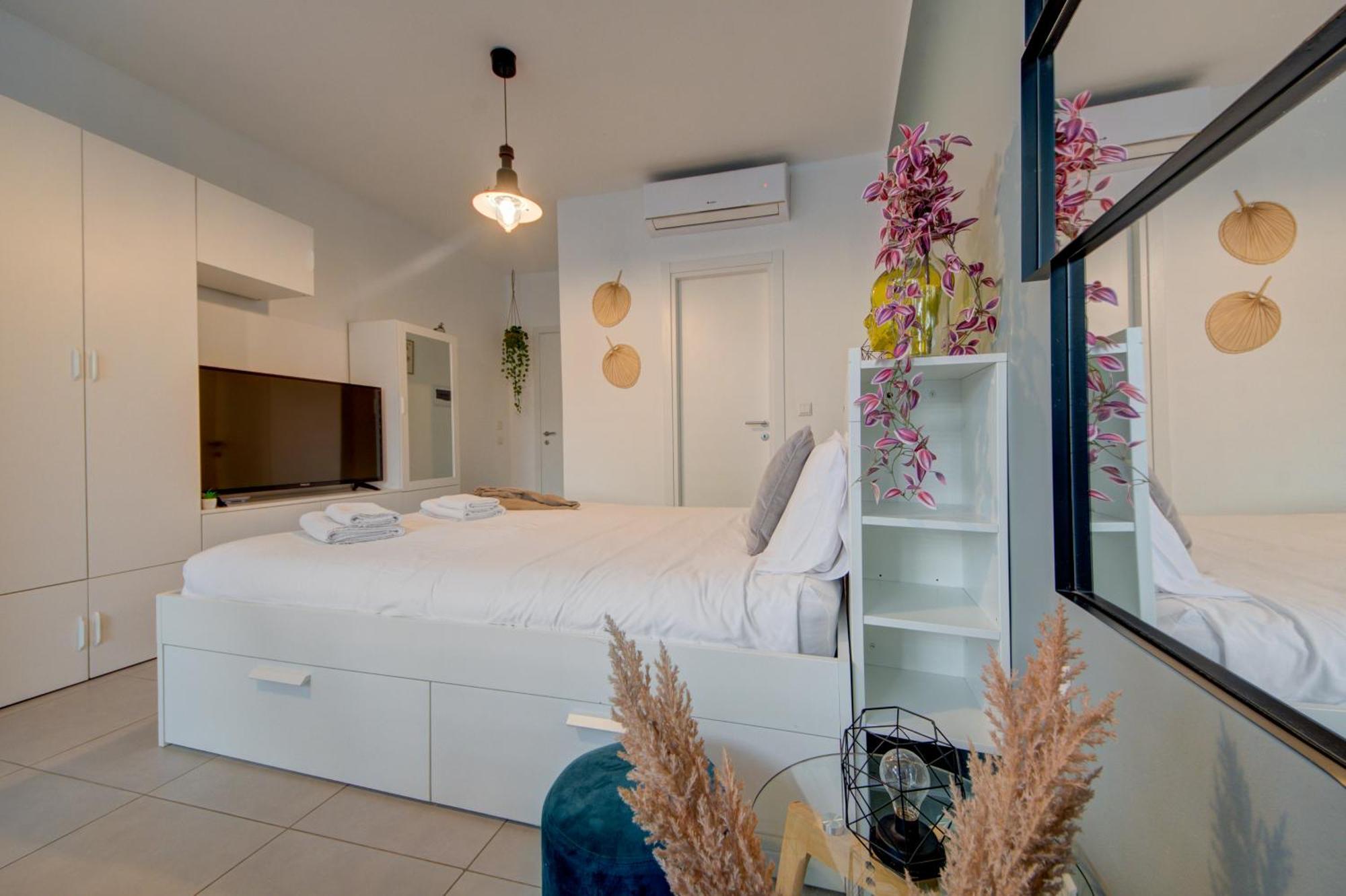 Cosy Penthouse In Hamrun - Walking Distance To Valletta Bagian luar foto