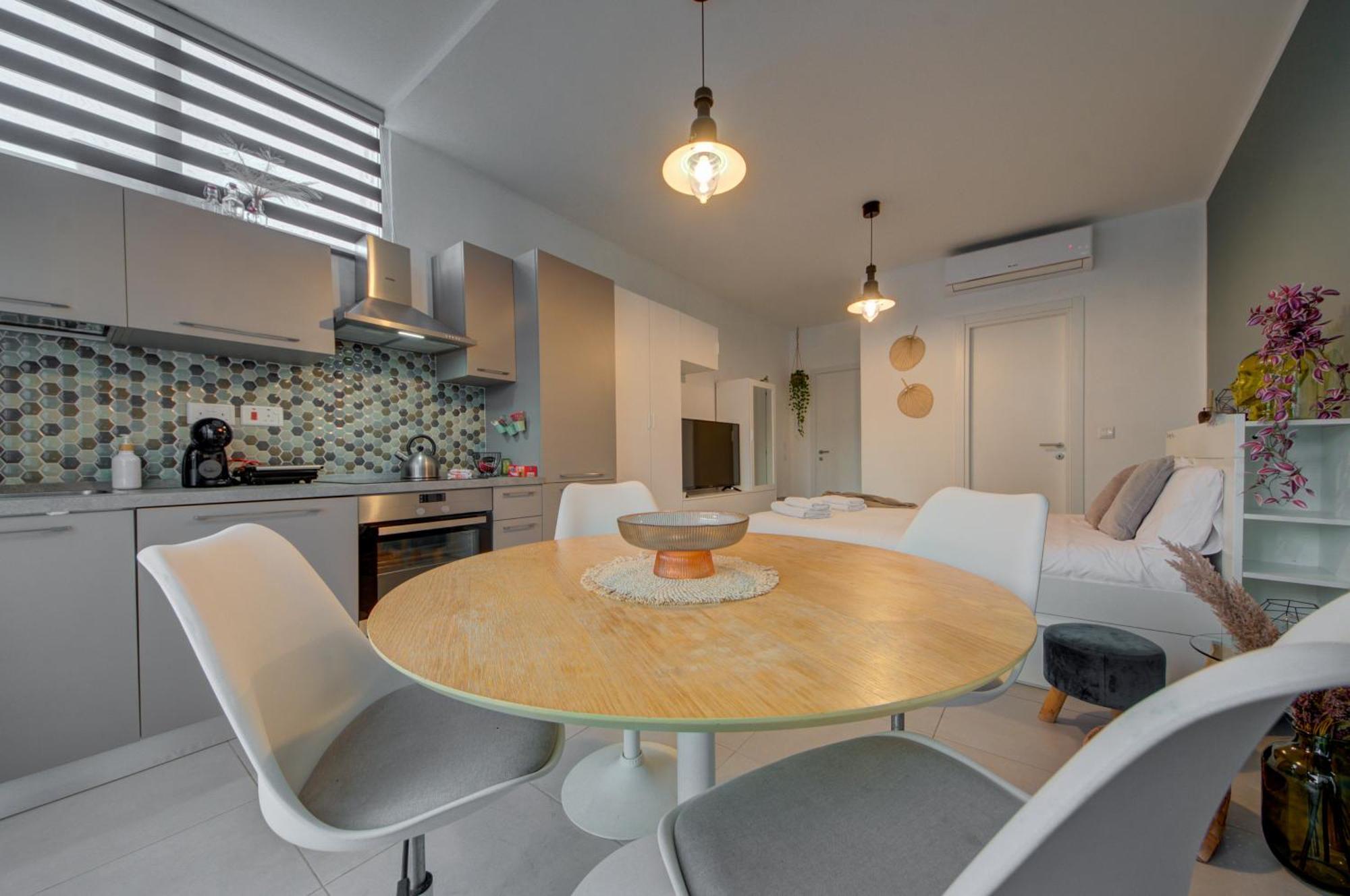 Cosy Penthouse In Hamrun - Walking Distance To Valletta Bagian luar foto
